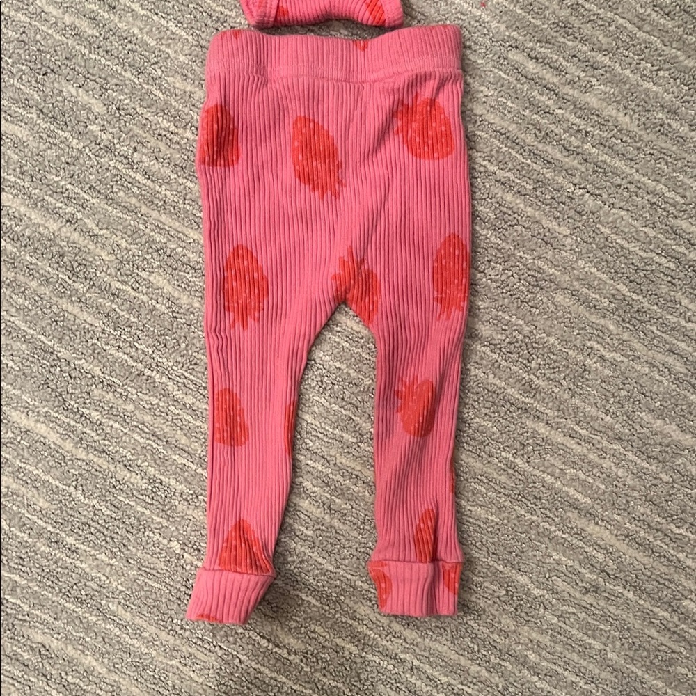 Full famous Pink Strawberry Print Ruffle Shoulder Baby Set (6-9 months) - Picture 4 of 4